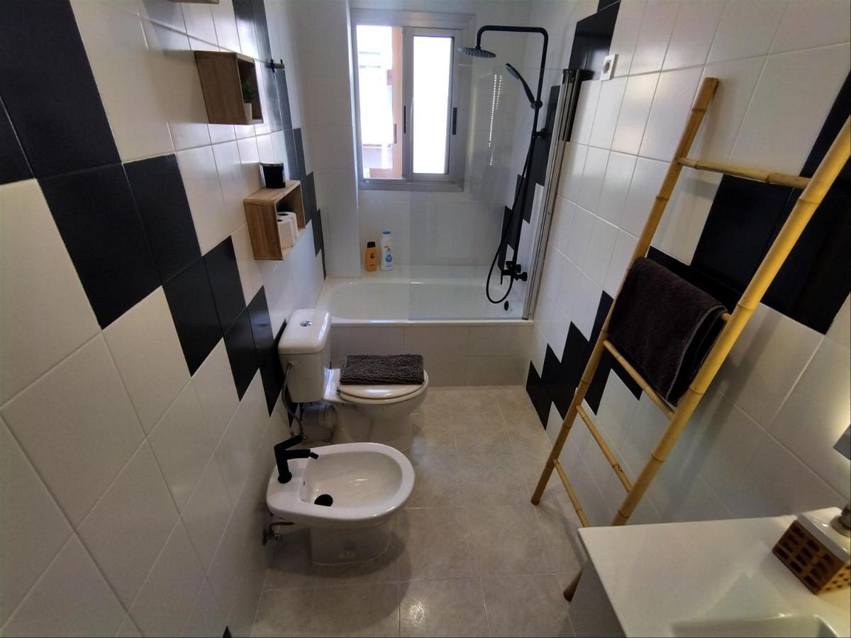 Guesthouse Shared With Host Alicante Exterior foto